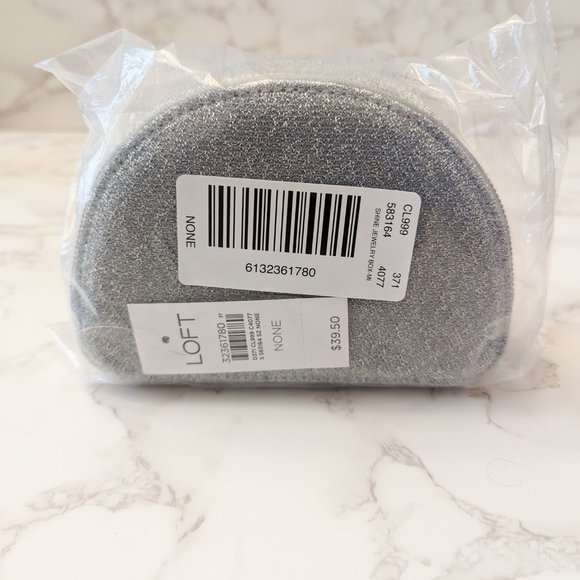 Loft Jewelry Case - Picture 2 of 6